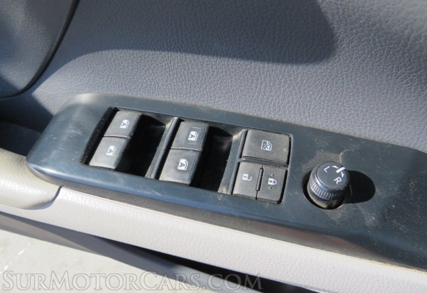 2020 Toyota Camry - Image 29