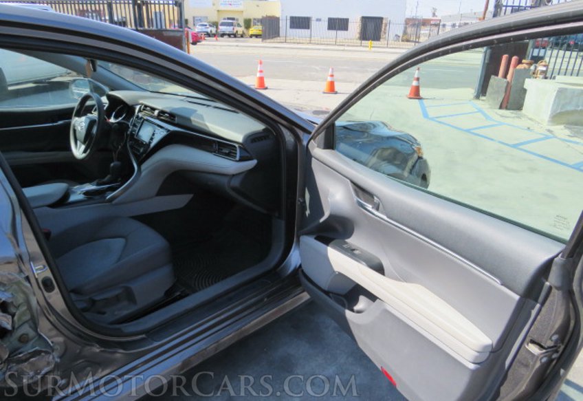 2020 Toyota Camry - Image 33