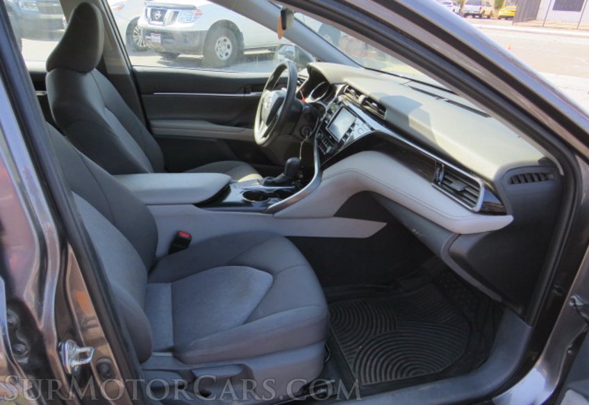 2020 Toyota Camry - Image 34