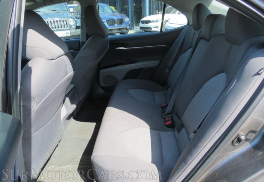 2020 Toyota Camry - Image 38