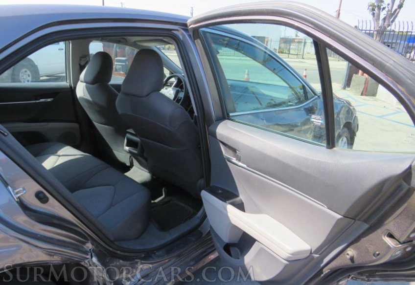 2020 Toyota Camry - Image 30