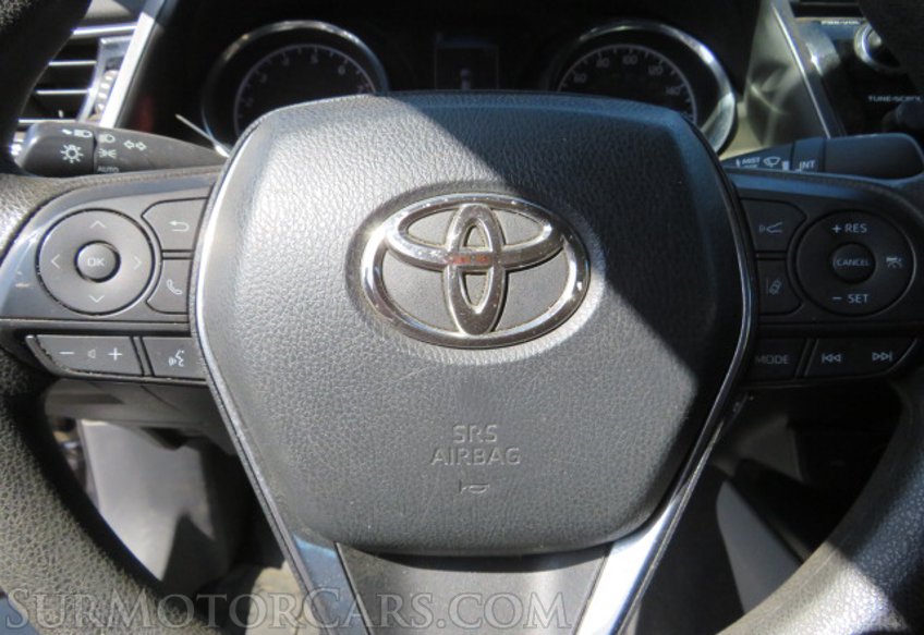 2020 Toyota Camry - Image 28