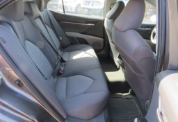 2020 Toyota Camry - Image 32