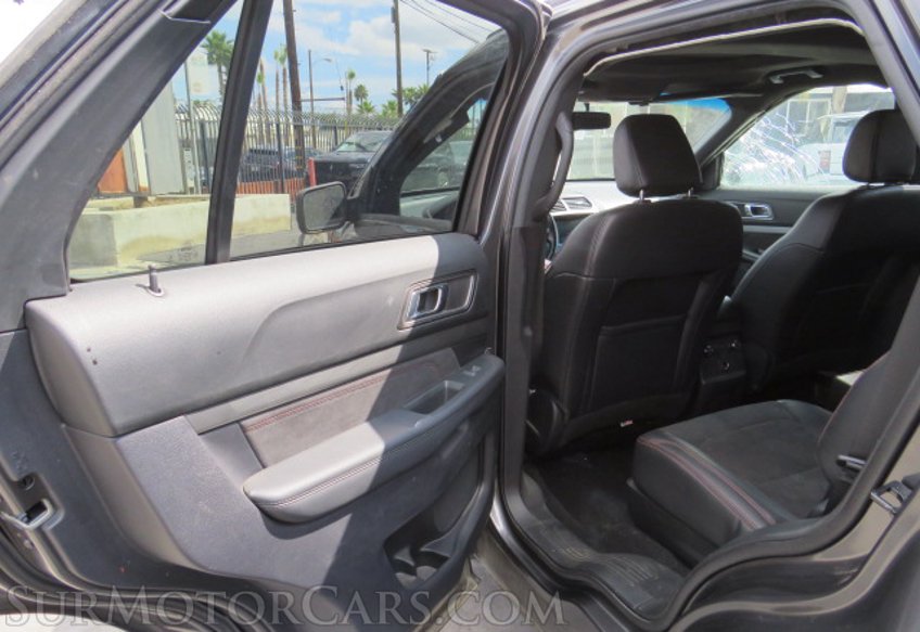 2019 Ford Explorer - Image 29