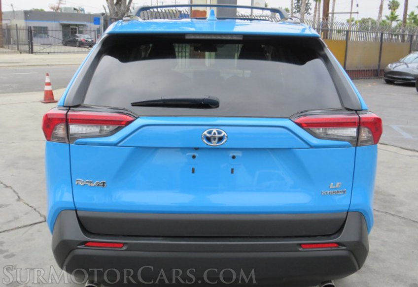 2020 Toyota RAV4 - Image 12