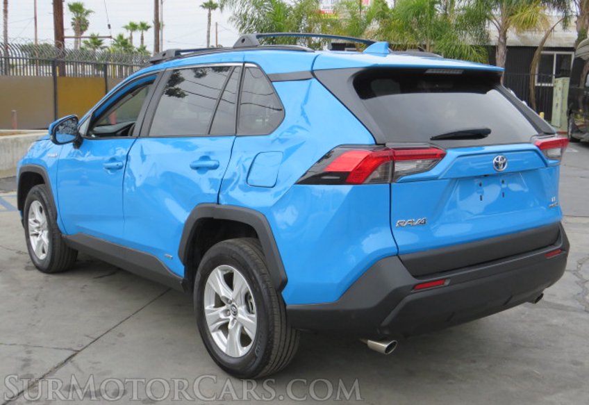 2020 Toyota RAV4 - Image 10