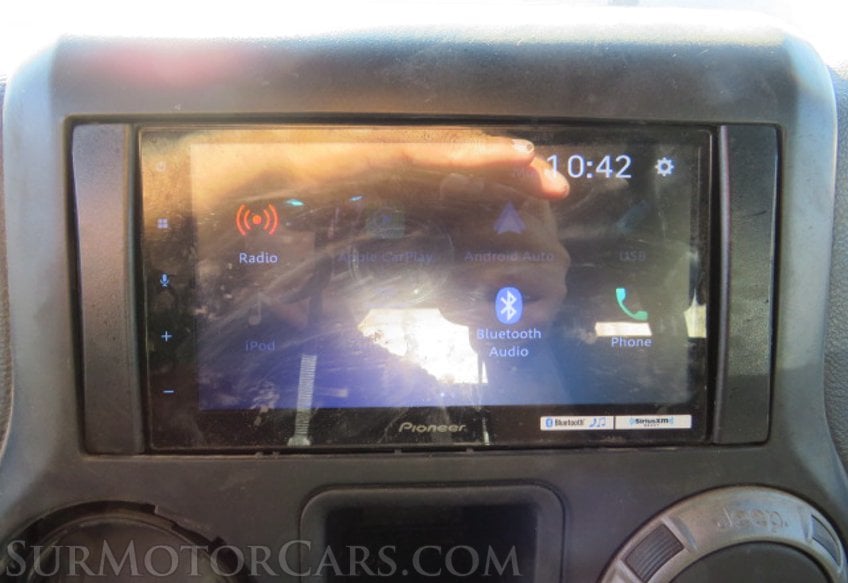 2015 Jeep Wrangler Unlimited - Image 31