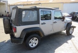 2015 Jeep Wrangler Unlimited - Image 10