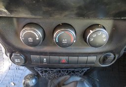 2015 Jeep Wrangler Unlimited - Image 32