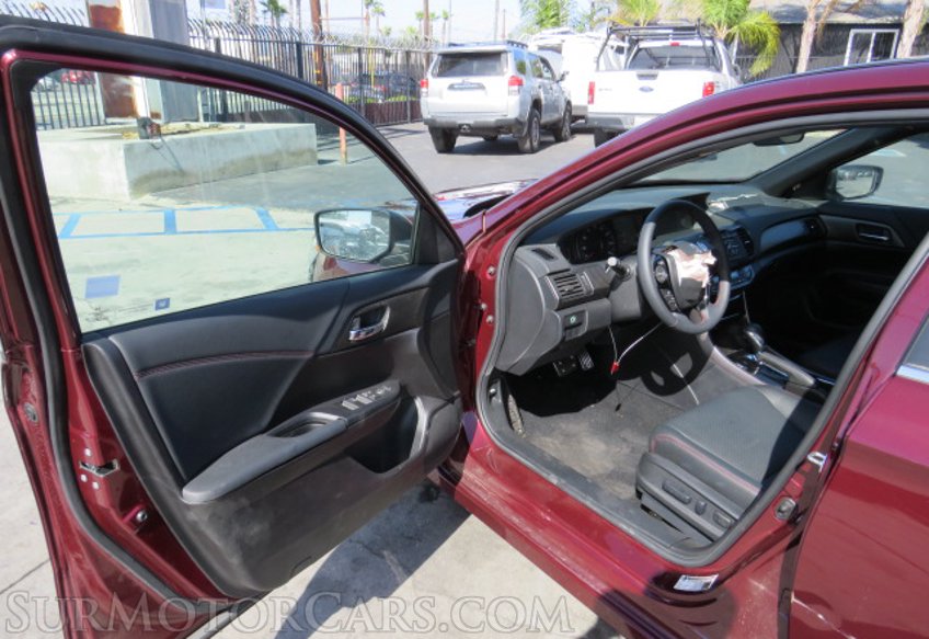2017 Honda Accord Sedan - Image 12