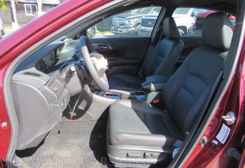 2017 Honda Accord Sedan - Image 11