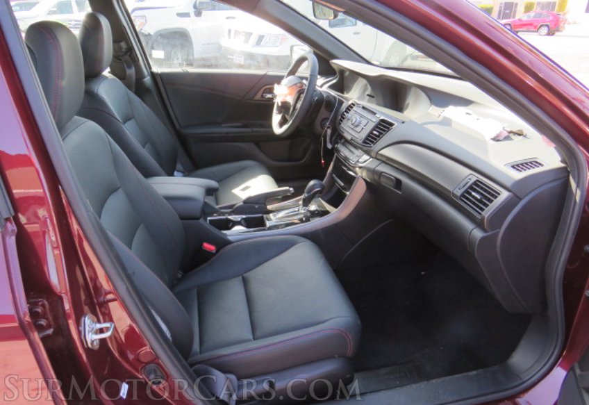 2017 Honda Accord Sedan - Image 29