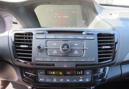 2017 Honda Accord Sedan - Image 32