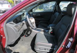 2017 Honda Accord Sedan - Image 13