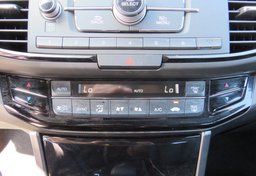 2017 Honda Accord Sedan - Image 36