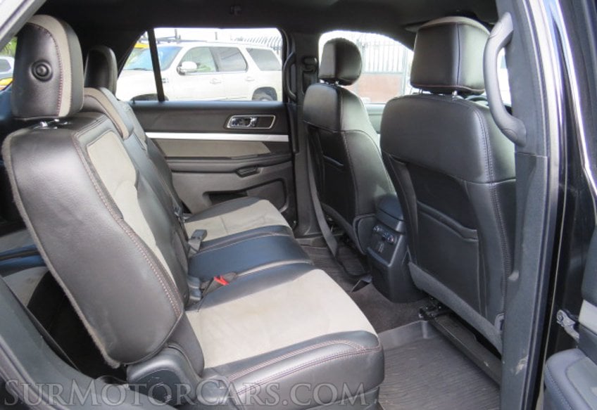 2017 Ford Explorer - Image 31