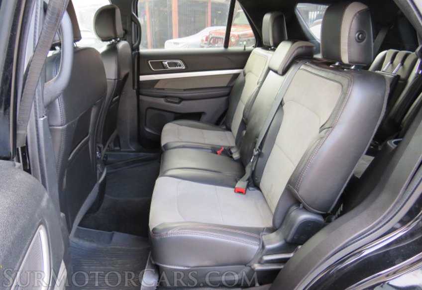 2017 Ford Explorer - Image 28