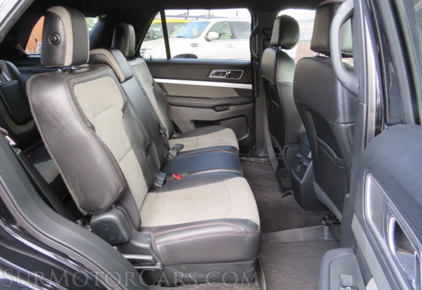 2017 Ford Explorer - Image 29