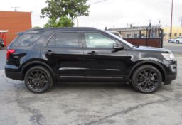 2017 Ford Explorer - Image 11