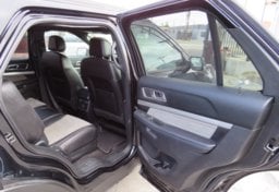 2017 Ford Explorer - Image 23