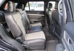 2017 Ford Explorer - Image 29