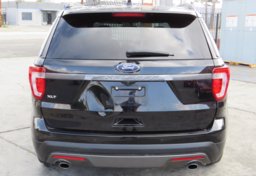 2017 Ford Explorer - Image 10