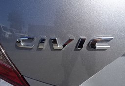 2019 Honda Civic Sedan - Image 17