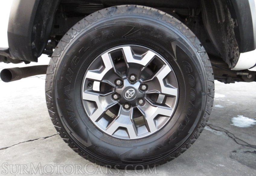 2021 Toyota Tacoma 4WD - Image 11