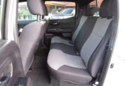 2021 Toyota Tacoma 4WD - Image 33