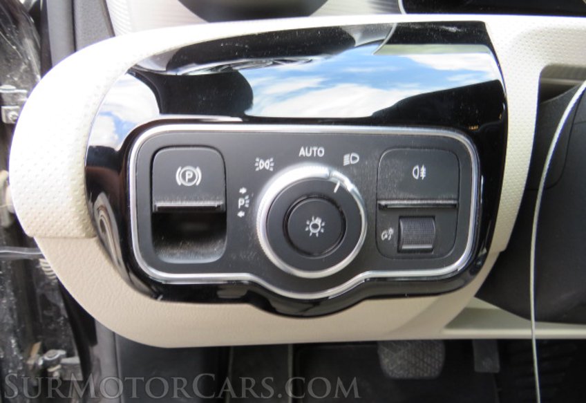 2020 Mercedes-Benz A-Class - Image 40