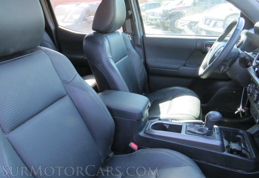 2020 Toyota Tacoma 4WD - Image 15