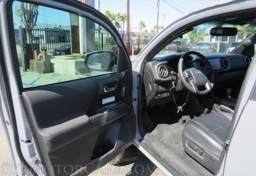 2020 Toyota Tacoma 4WD - Image 22