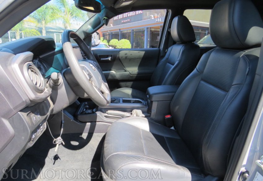 2020 Toyota Tacoma 4WD - Image 24