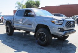 2020 Toyota Tacoma 4WD - Image 3