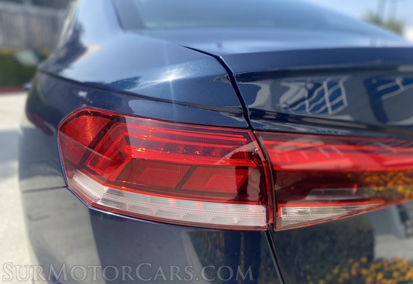 2021 Volkswagen Passat - Image 10