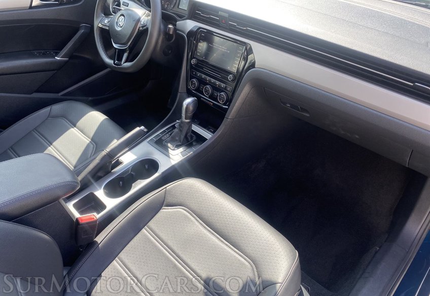 2021 Volkswagen Passat - Image 21