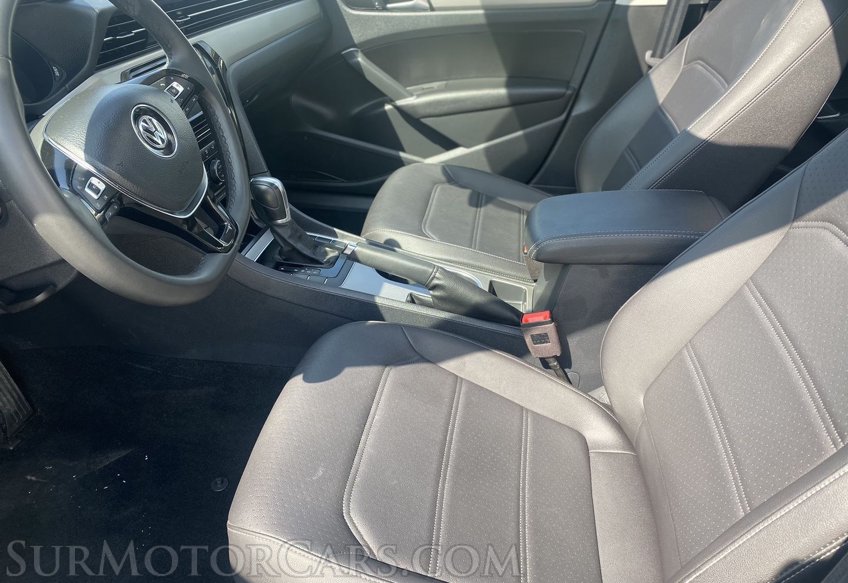 2021 Volkswagen Passat - Image 22