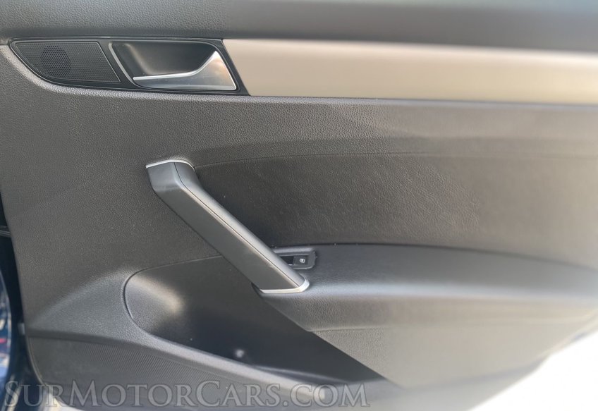 2021 Volkswagen Passat - Image 37