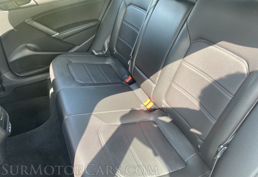 2021 Volkswagen Passat - Image 27