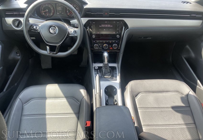 2021 Volkswagen Passat - Image 19