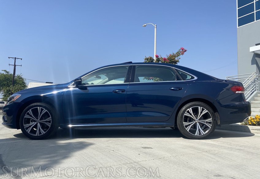 2021 Volkswagen Passat - Image 5