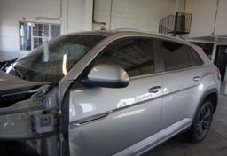 2021 Volkswagen Atlas Cross Sport - Image 17