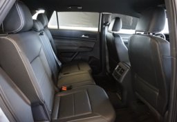 2021 Volkswagen Atlas Cross Sport - Image 34