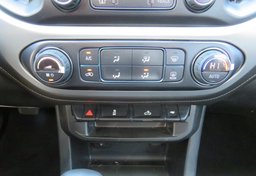 2022 GMC Canyon - Image 39