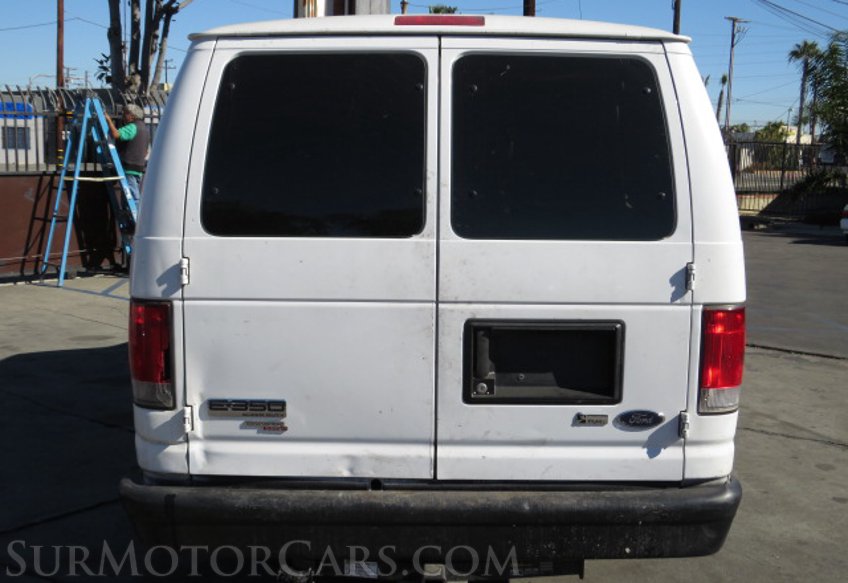 2013 Ford Econoline Cargo Van - Image 10