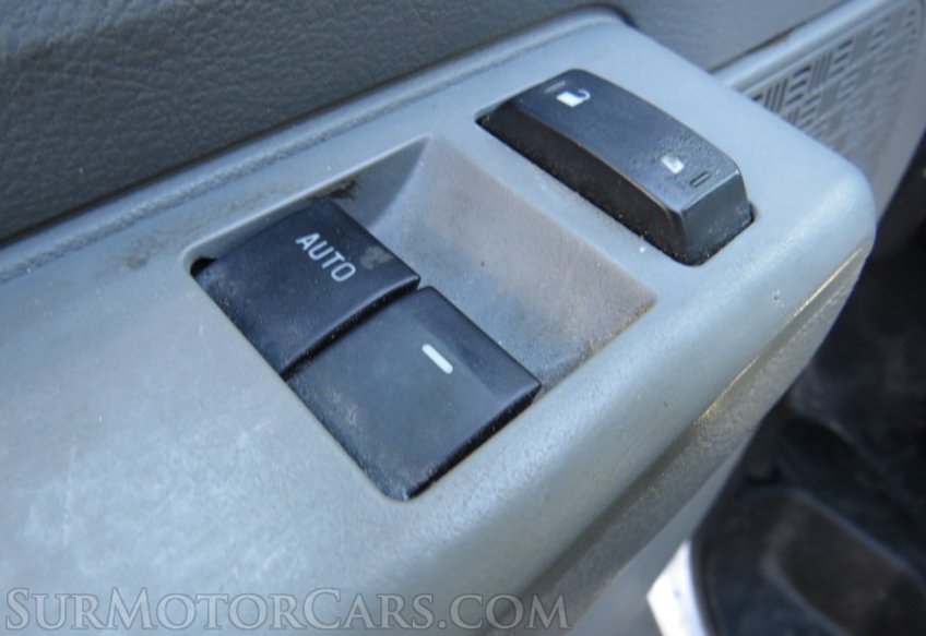 2013 Ford Econoline Cargo Van - Image 35