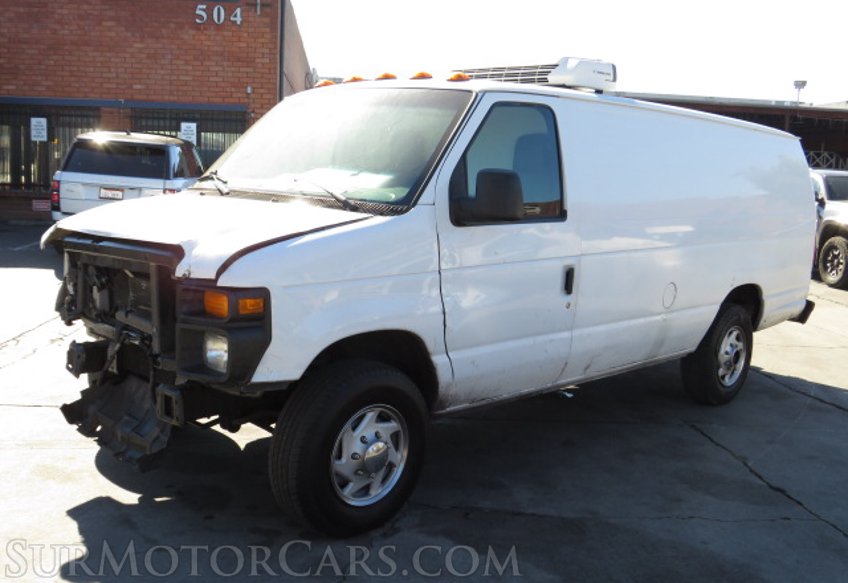 2013 Ford Econoline Cargo Van - Image 3