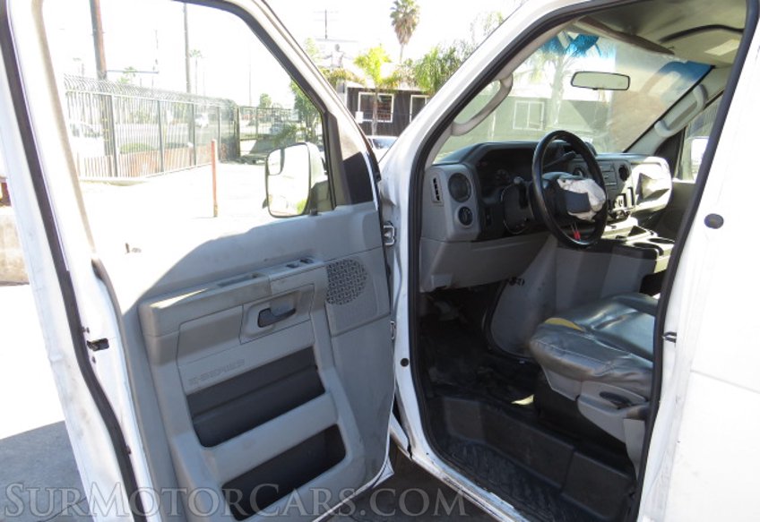 2013 Ford Econoline Cargo Van - Image 21