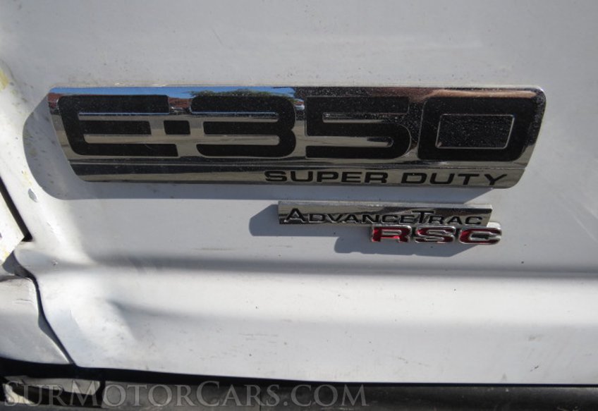 2013 Ford Econoline Cargo Van - Image 18