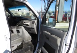2013 Ford Econoline Cargo Van - Image 22